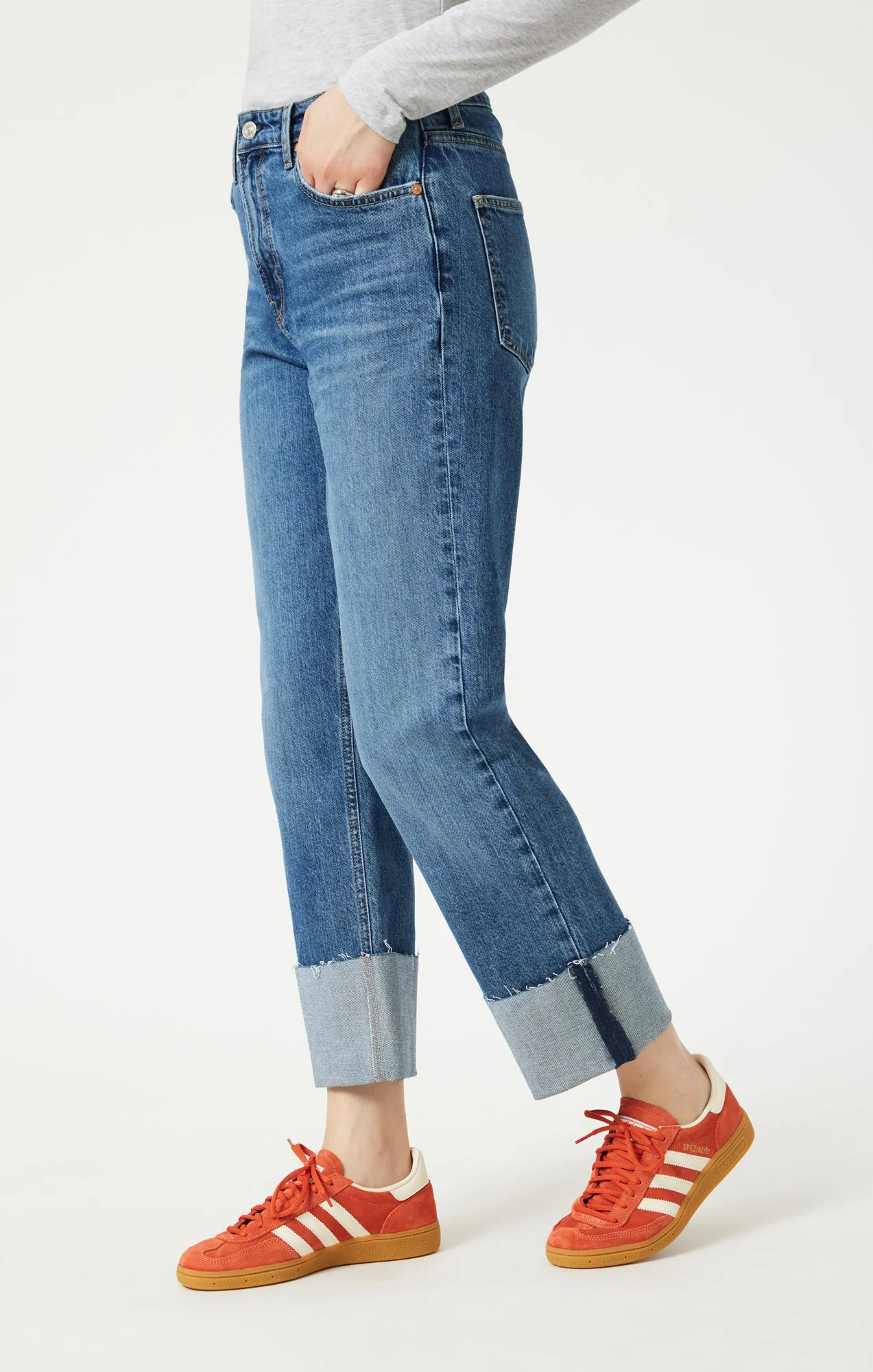 SAVANNAH CUFFED STRAIGHT LEG IN SHADED CLASSIC BLUE